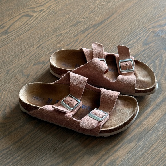 Birkenstock Arizona soft footbed suede pink sandals - Picture 1 of 4